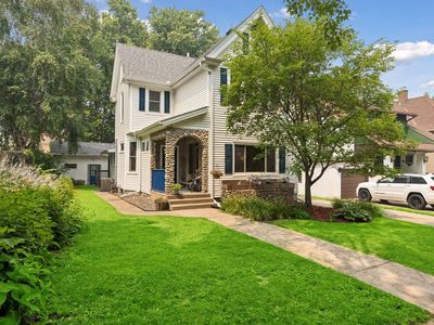 657 Delaware Ave