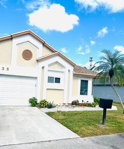 838 E PALM RUN Drive