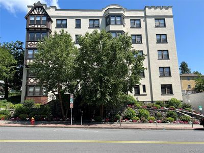 56 Pondfield Road W #4A