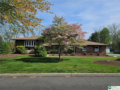 5530 Chenango Dr