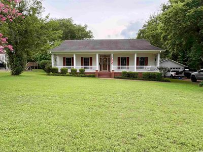 1472 E Main St