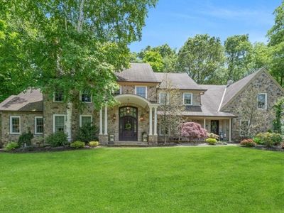 3 Rolling Ridge Dr
