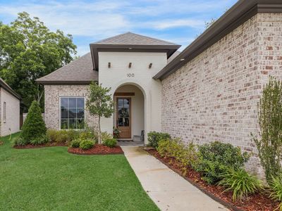 100 Sanctuary Ln