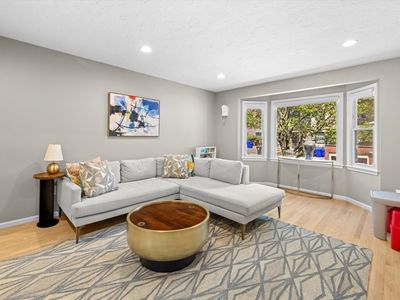 48 Regent Cir