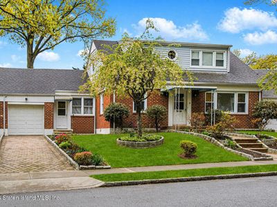 10 Kingsley Ave
