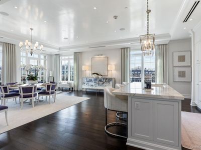 6000 Royal Court #PENTHOUSE