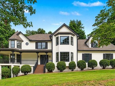 228 Nacoochee Dr