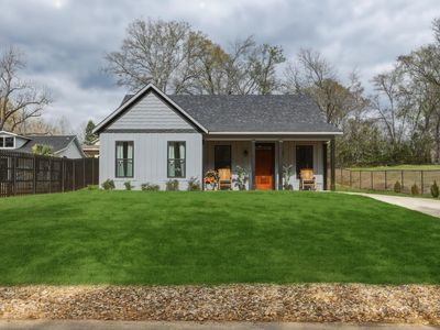 405 W Camp St