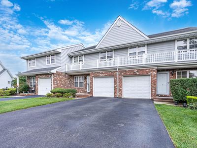 11 Broadlawn Drive