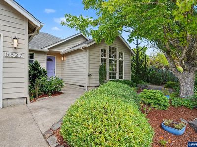 5627 SW Bluestem Pl
