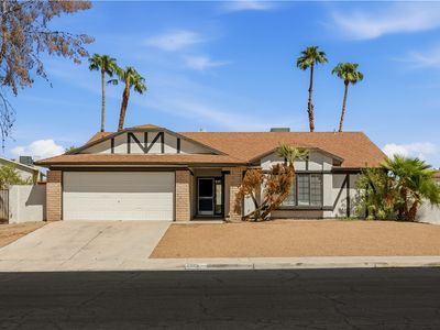 6058 Mirror Lake Dr