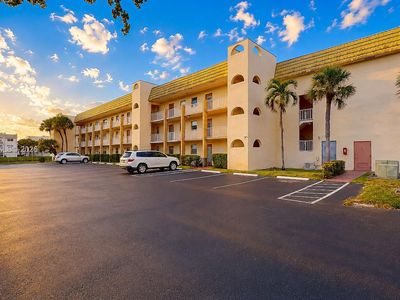 8500 Sunrise Lakes Blvd APT 201