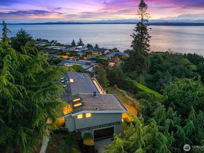 16781 15th Avenue NW