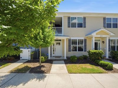 Property at 212 Fishers Ct, Hampton, VA