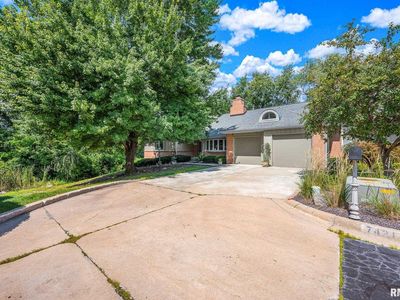 7421 N Brittany Park Pl