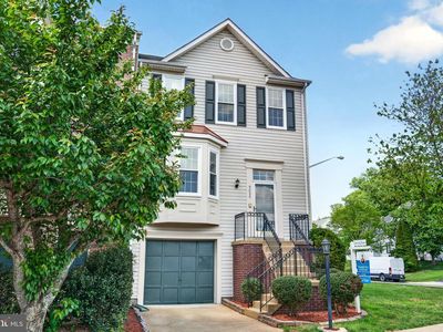 9000 Falcon Glen Ct
