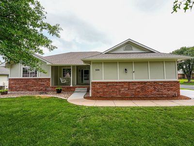 309 N Oakmont Ct