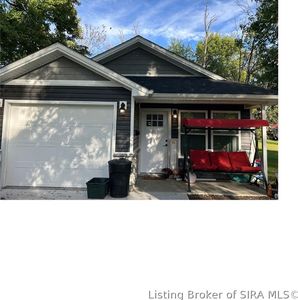 153 S 6th Street