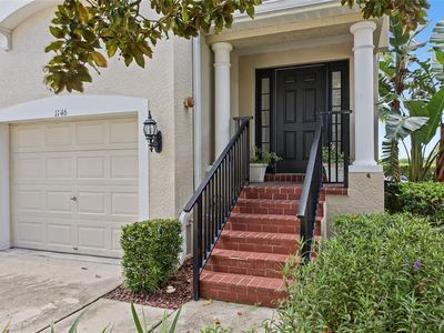 1146 VENETIAN HARBOR DRIVE NE