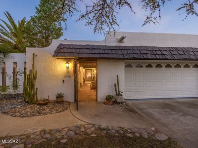 3270 N Sabino Vista Cir