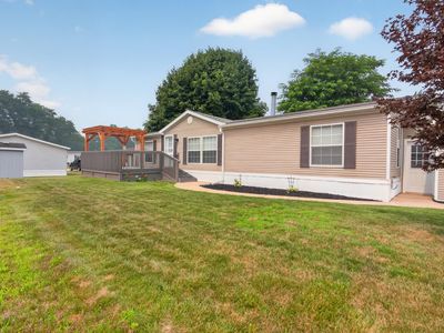 5688 Hawthorn St #109