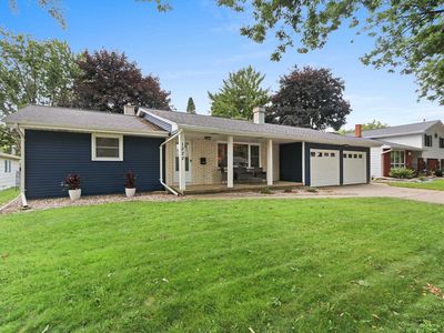 1222 Royal Blvd