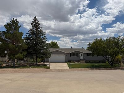 565 E 750 N