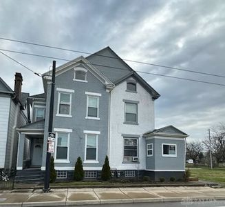 324 & 328 Warren St #324