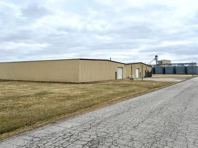 415 Harvester Rd