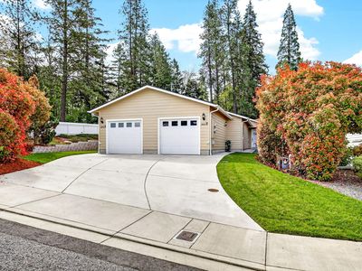 3001 University Rd Unit A-b