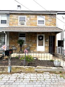 153 Spring Garden St