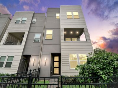 Property at 2719 Clinton Dr, Houston, TX