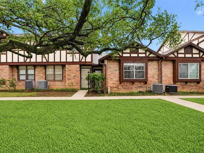 3505 Greystone Dr