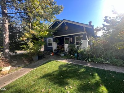 640 Oak St