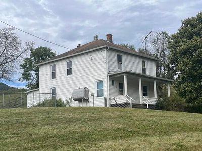 Property at 24 Lloyds Ln, Buckeye, WV