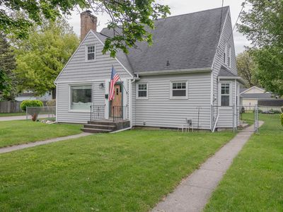 Property at 1334 Homecrest Ave, Kalamazoo, MI
