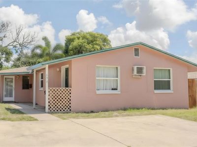 636 DOGWOOD COURT