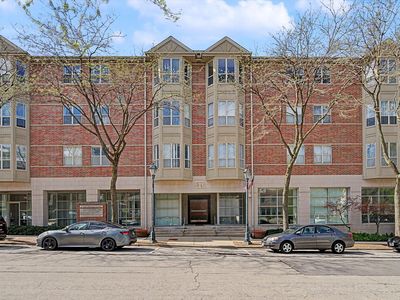 57 E Hattendorf Ave APT 407