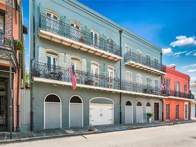 936 Conti St APT 9