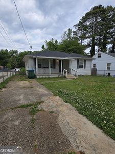 491 Woodrow Ave