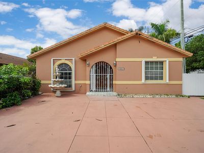 3201 W 76th St