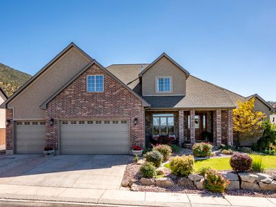 1024 E Cellowood Ln