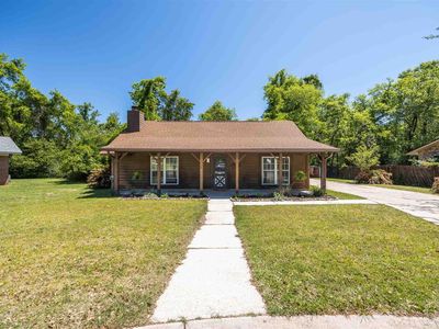 7808 Charter Oaks Ct