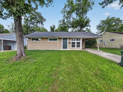 8760 Grenada Dr
