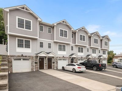472 Macarthur Ave #5