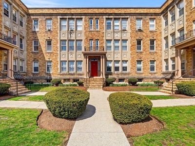 52 High St Unit 1