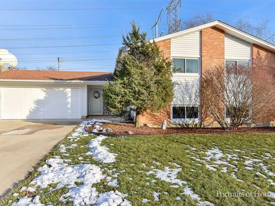 Property at 6705 Patton Dr, Woodridge, IL