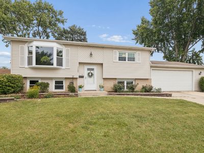 5700 Victoria Dr