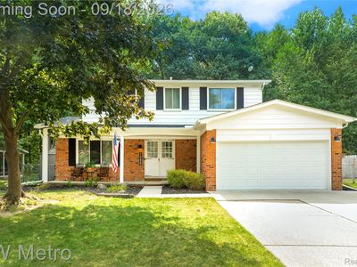 Property at 1588 Oakcrest Dr, Troy, MI