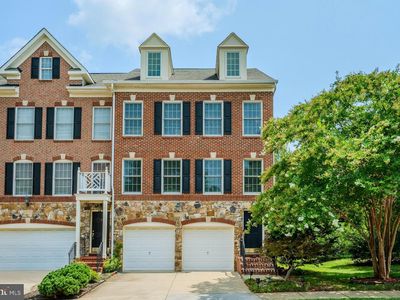 4555 Gossamer Way